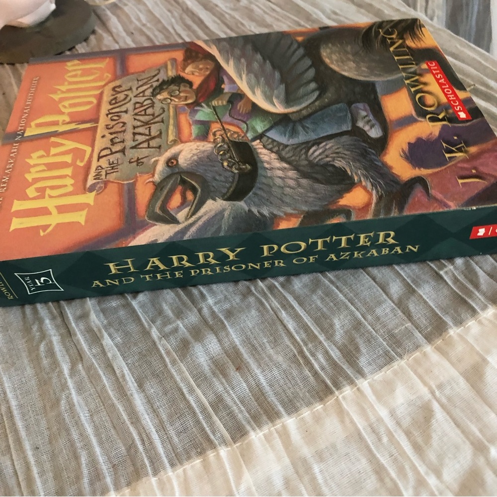 HARRY POTTER #3 Prisoner of Azkaban paperback book & DVD - Picture 8 of 11